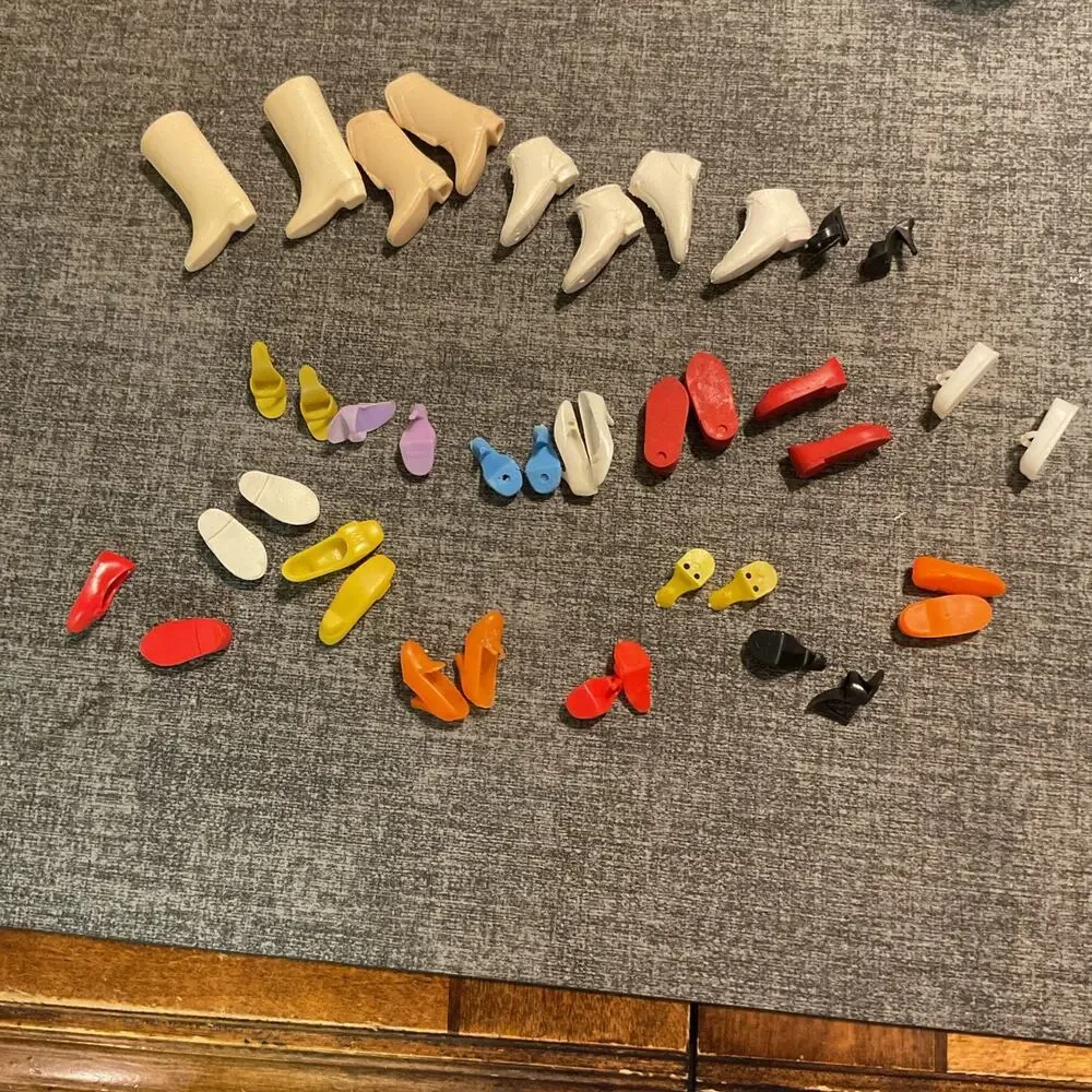 Barbie Friends Doll Shoes Lot 20 Pairs Boots Heels Sneakers Pilgrim Read